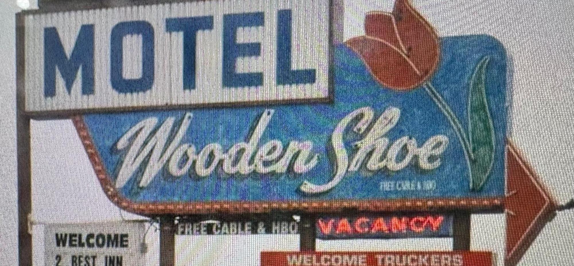 Wooden Shoe Motel 霍兰 外观 照片